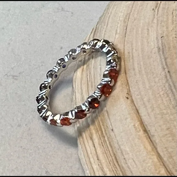 925 Sterling Silver. Ring - Picture 4 of 5